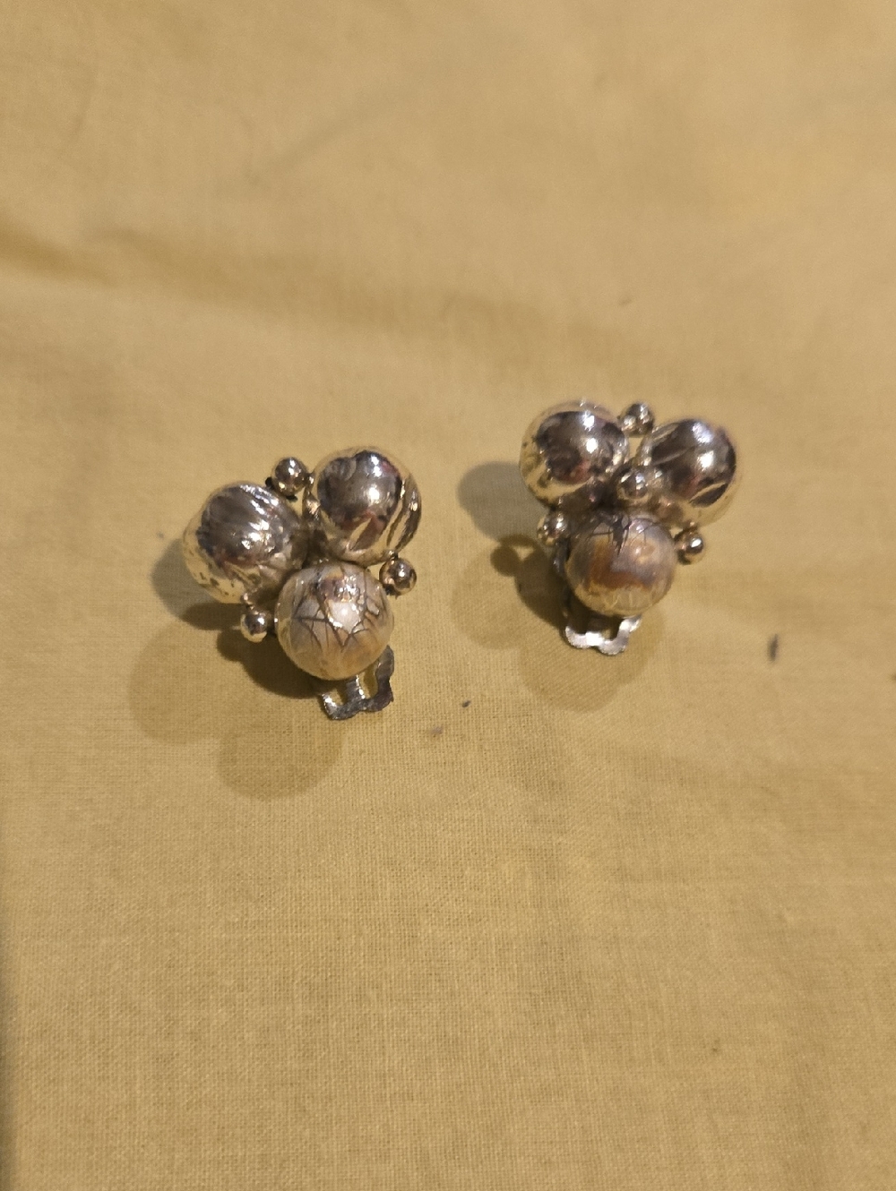 Vintage Clip On Earrings